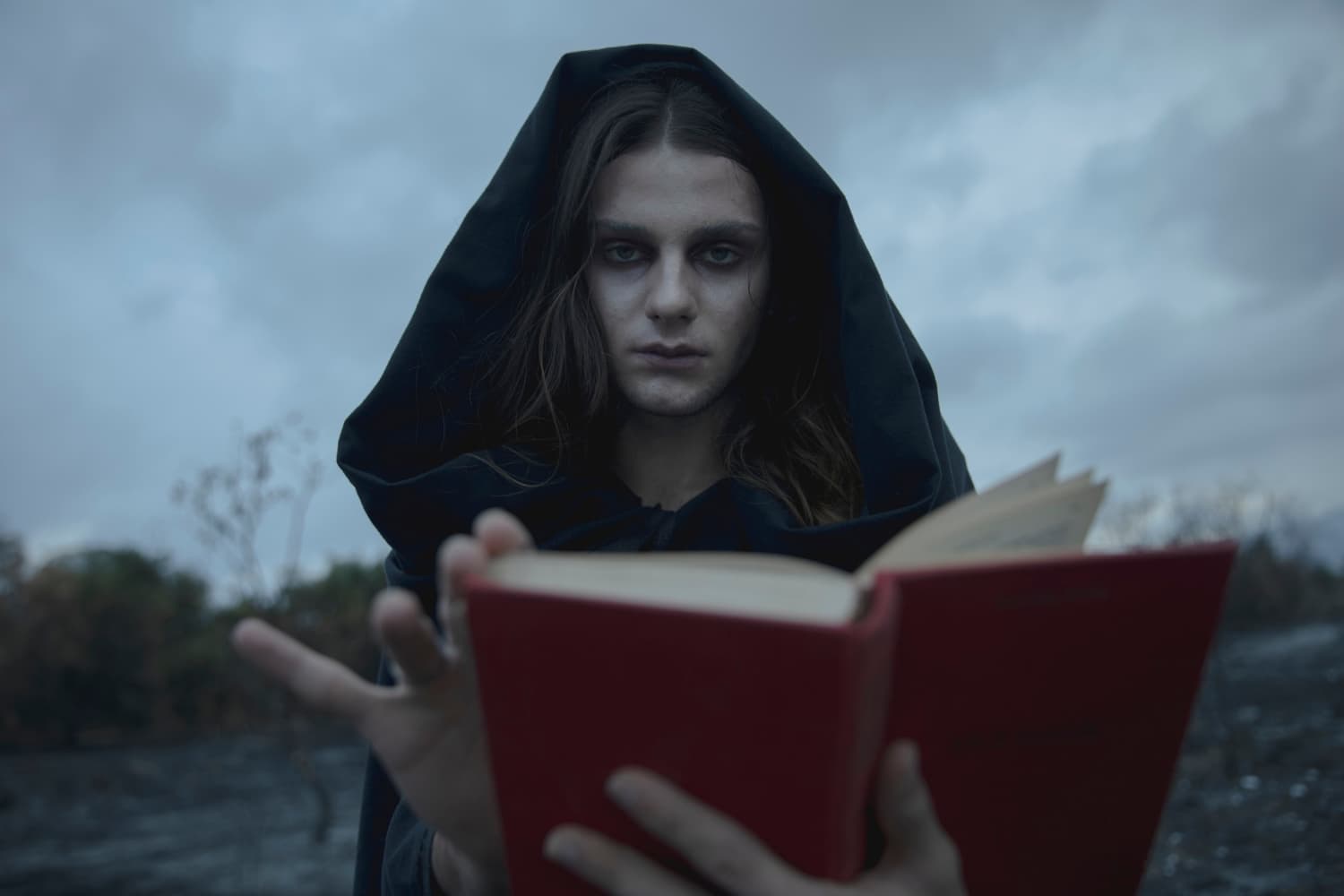 cinco libros de terror que no pueden faltar en tu casa